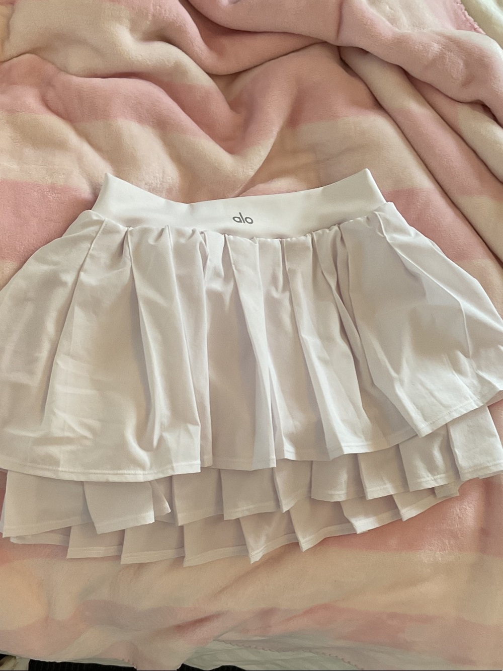 ALO Yoga White Layered Pleated Skater Skirt